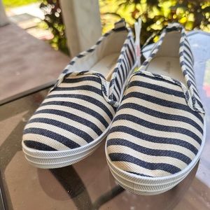 Women’s 5/6 slip on shoes